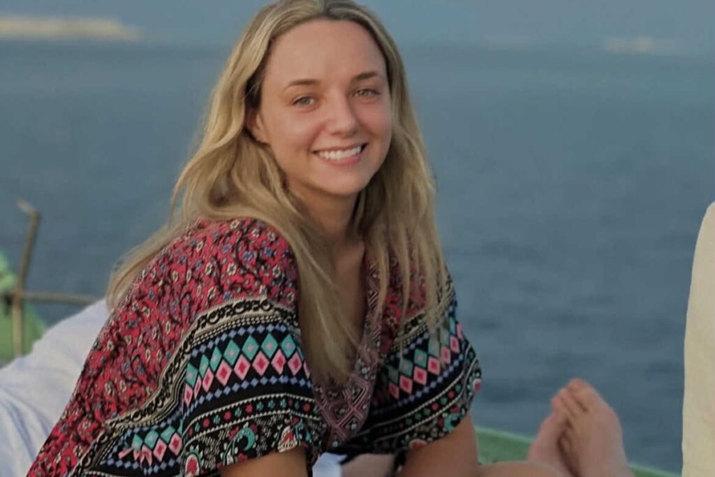 influencer-morre,-aos-29-anos,-apos-complicacao-rara-de-parto-em-casa