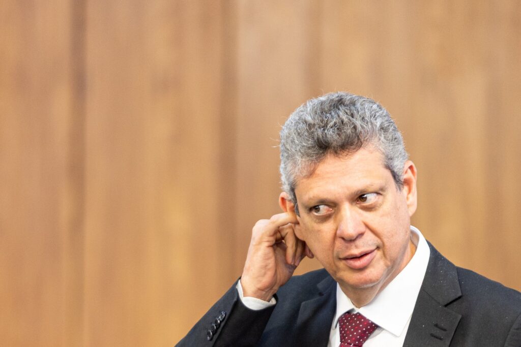 troca-de-ministro-por-boulos-teve-reuniao-secreta-e-viagem-cancelada