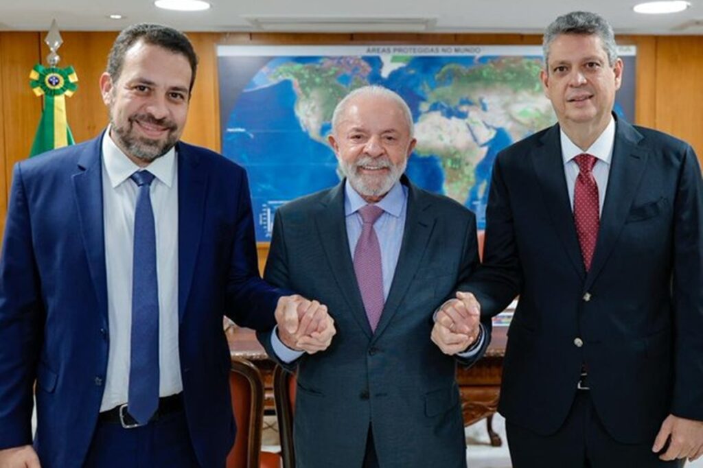 lula-anuncia-boulos-no-lugar-de-marcio-macedo-na-secretaria-geral