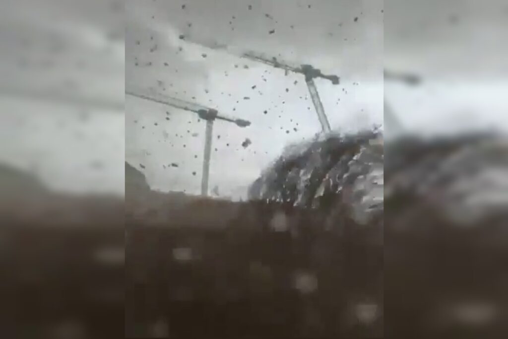 tornado-forte-na-franca-derruba-guindastes-e-mata-uma-pessoa;-video