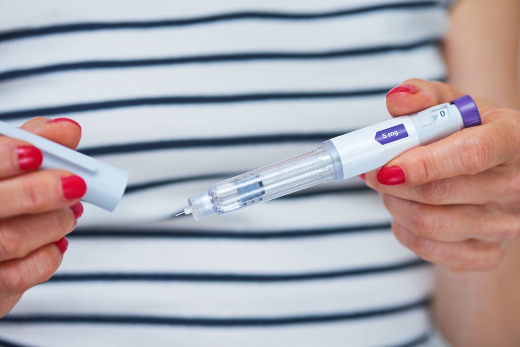 clinica-e-alvo-da-pf-por-vender-mounjaro-importado-clandestinamente