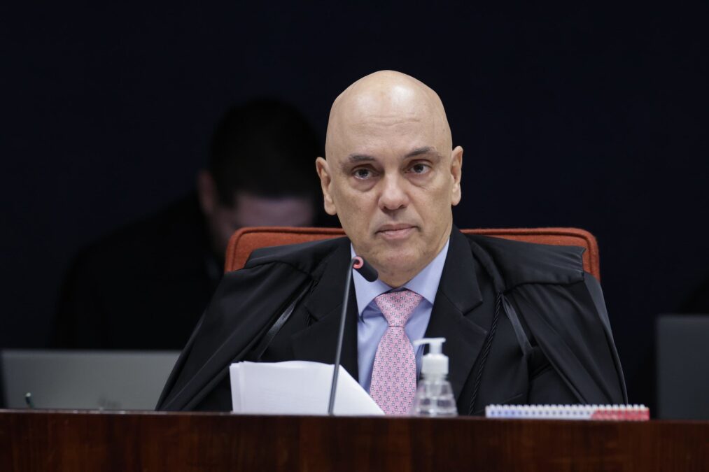 Moraes vota por condenar sete réus do núcleo da desinformação da trama golpista