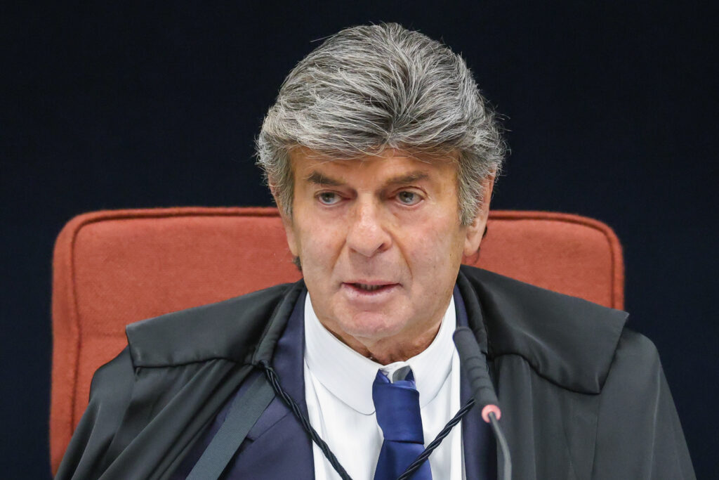 trama-golpista:-fux-vota-para-absolver-reus-do-nucleo-da-desinformacao