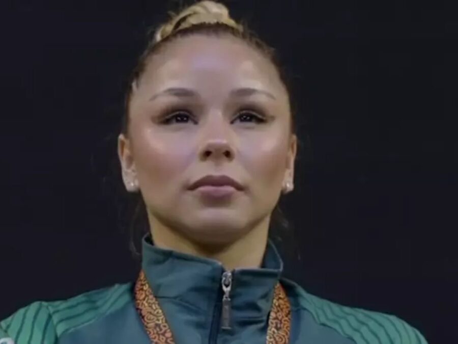 Flávia Saraiva brilha na trave e lidera o Brasil nas finais do Mundial de Ginástica