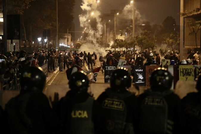peru-decreta-estado-de-emergencia-em-lima-por-30-dias