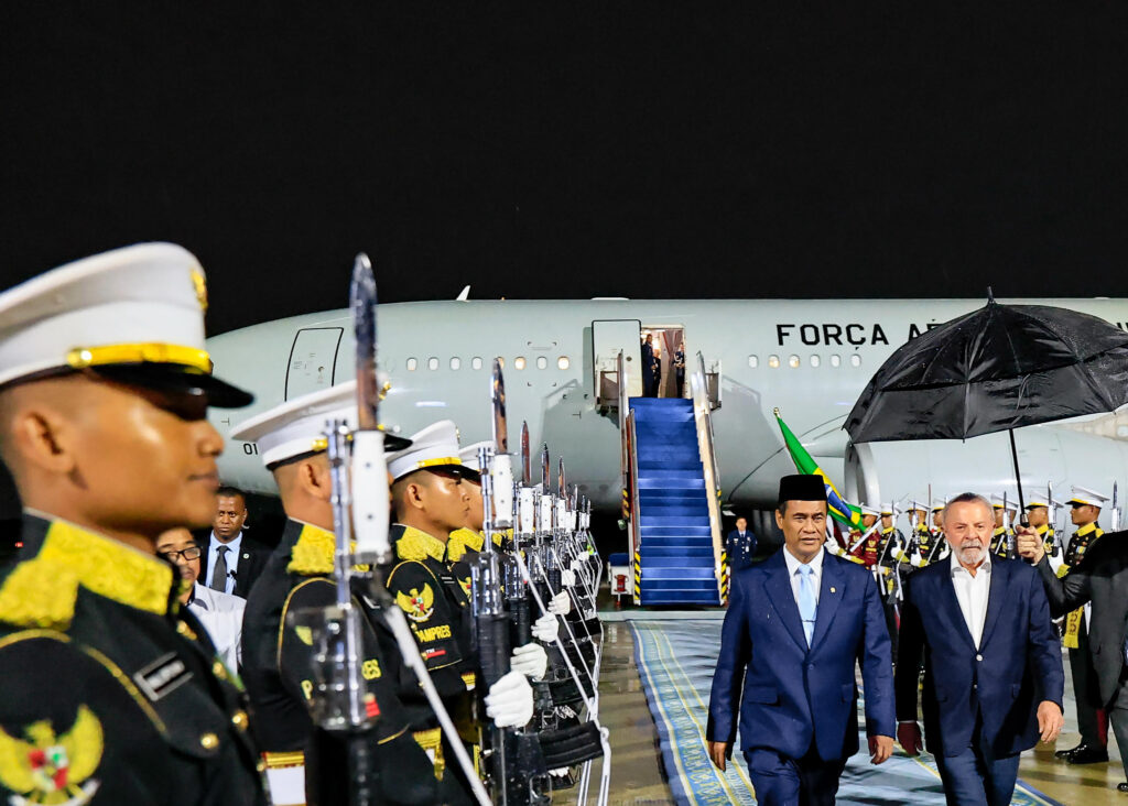 lula-desembarca-na-indonesia-em-busca-de-parcerias-com-a-asia