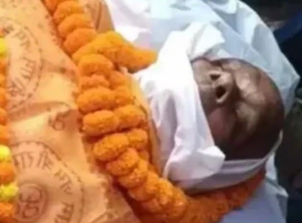 ex-militar-de-74-anos-finge-a-propria-morte-para-ver-quem-iria-ao-seu-enterro-na-india