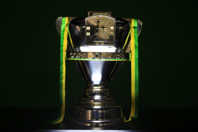 cbf-define-mandos-de-campo-das-semifinais-da-copa-do-brasil-2025