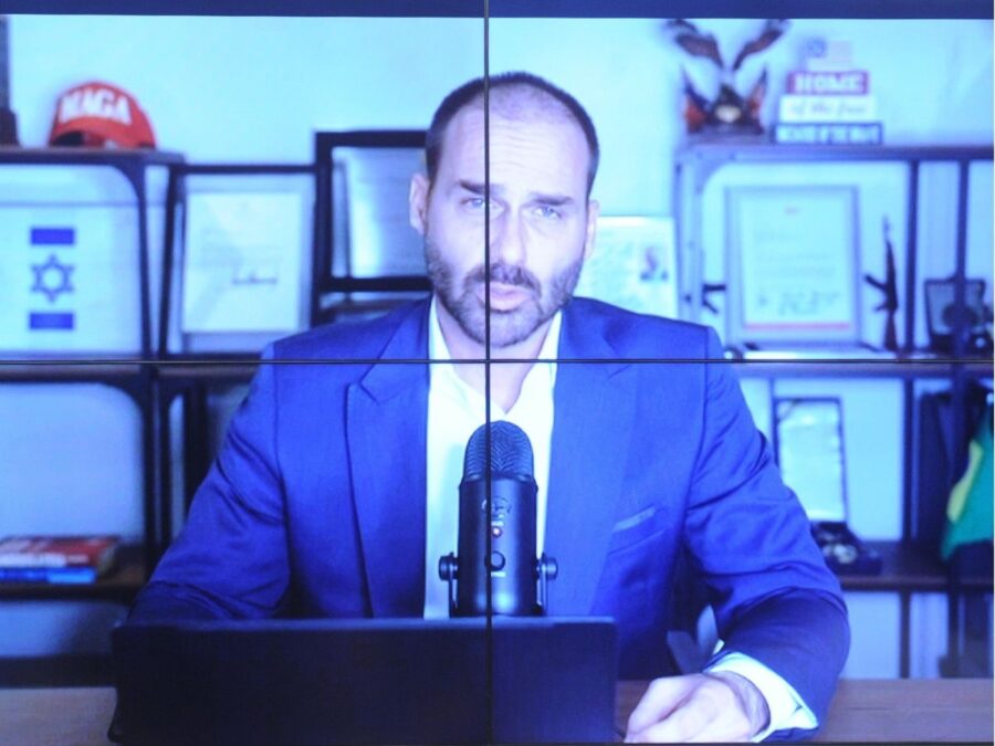 Conselho de Ética da Câmara rejeita cassação contra Eduardo Bolsonaro e arquiva processo