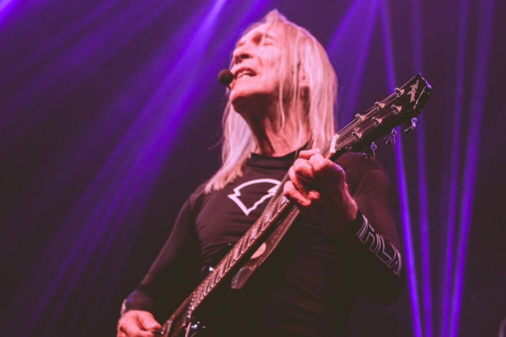 Sérgio Hinds leva sua guitarra lendária para o Estilo Brasil