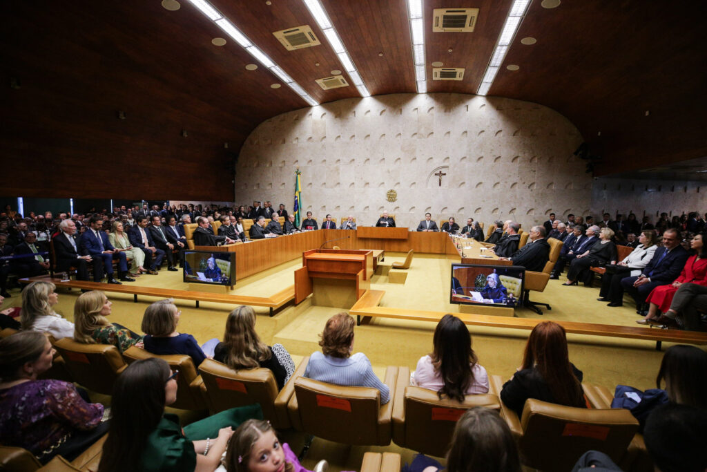 camara-envia-ao-senado-projeto-que-reduz-poder-do-stf