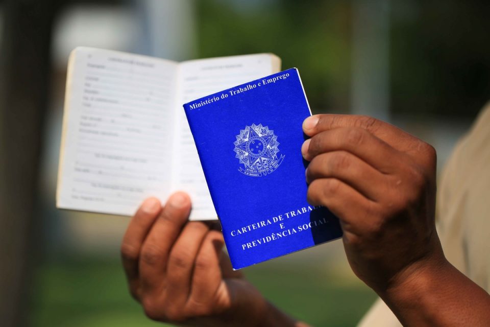 semana-no-df-termina-com-quase-600-vagas.-salarios-chegam-a-r$-5-mil