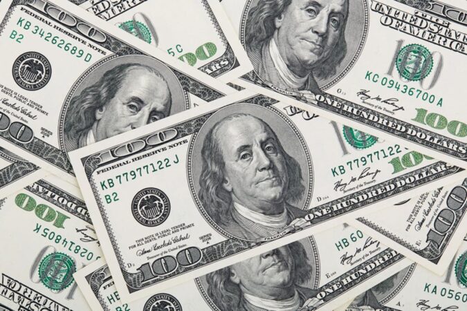 dolar-abre-estavel-com-inflacao-no-brasil-e-nos-eua,-lula-e-trump