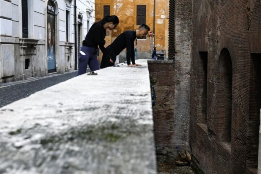 turista-japones-morre-apos-cair-de-muro-proximo-ao-panteao,-em-roma