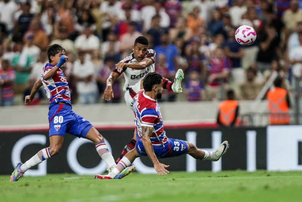 apos-reves-no-castelao,-flamengo-chega-a-quarta-derrota-no-brasileirao