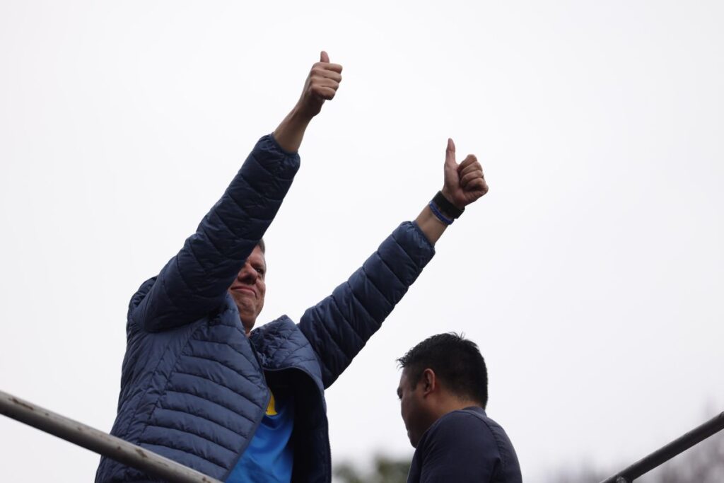 deprimido,-tarcisio-espera-a-passagem-do-cavalo-pela-segunda-vez