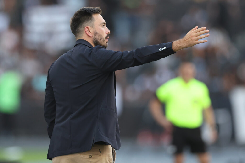 davide-ancelotti-valoriza-atuacao-do-botafogo-em-empate-com-o-santos