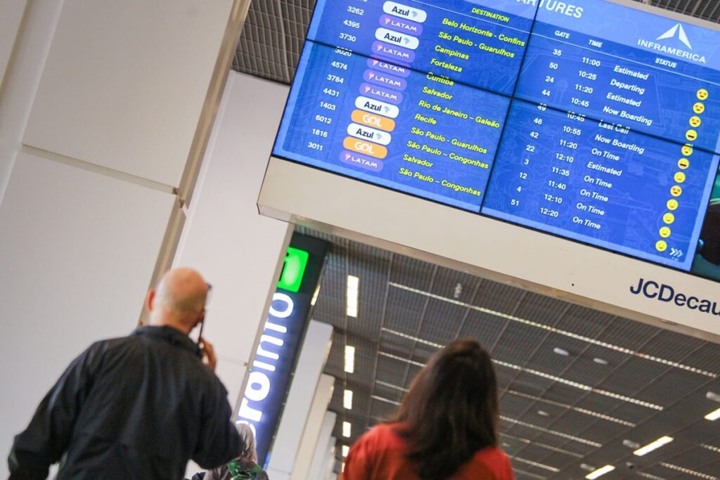 bancaria-e-presa-pela-pf-por-ameaca-de-bomba-no-aeroporto-de-brasilia