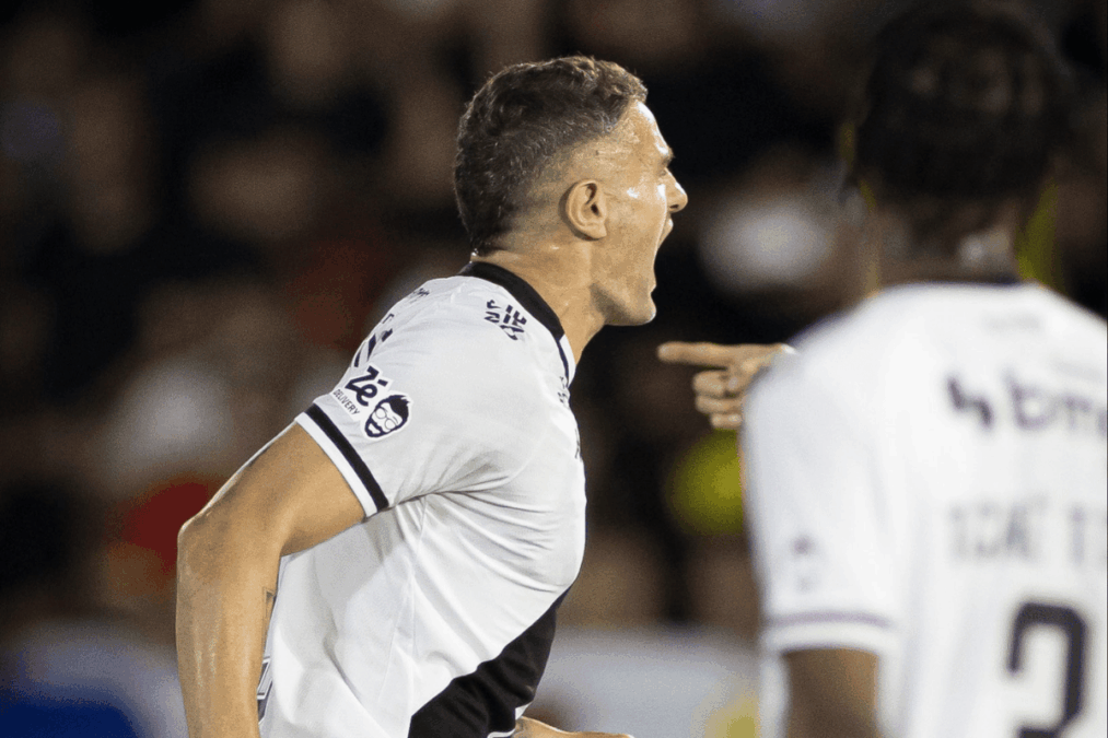 Brasileirão: com show de Vegetti, Vasco vence Bragantino fora de casa