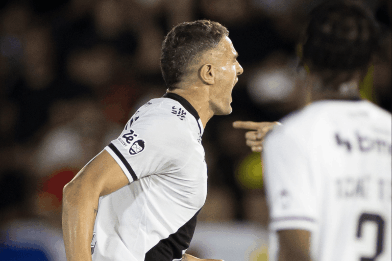 brasileirao:-com-show-de-vegetti,-vasco-vence-bragantino-fora-de-casa