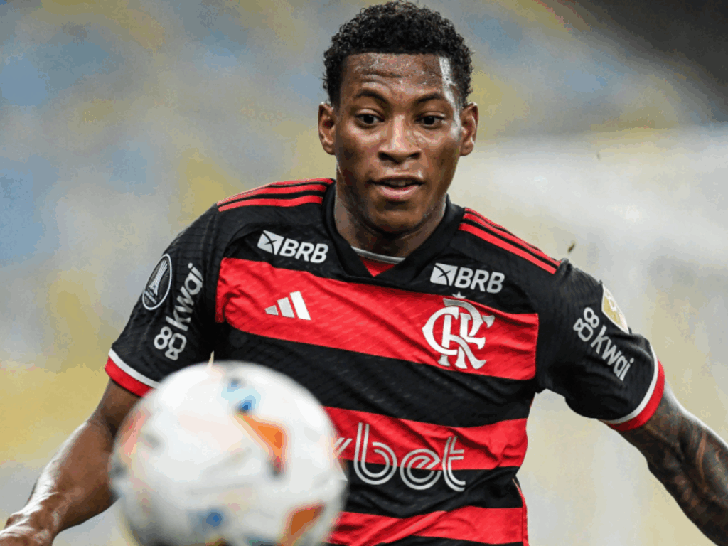 foto-em-que-plata-aparece-em-noitada-viraliza-apos-derrota-do-flamengo-e-irrita-torcida