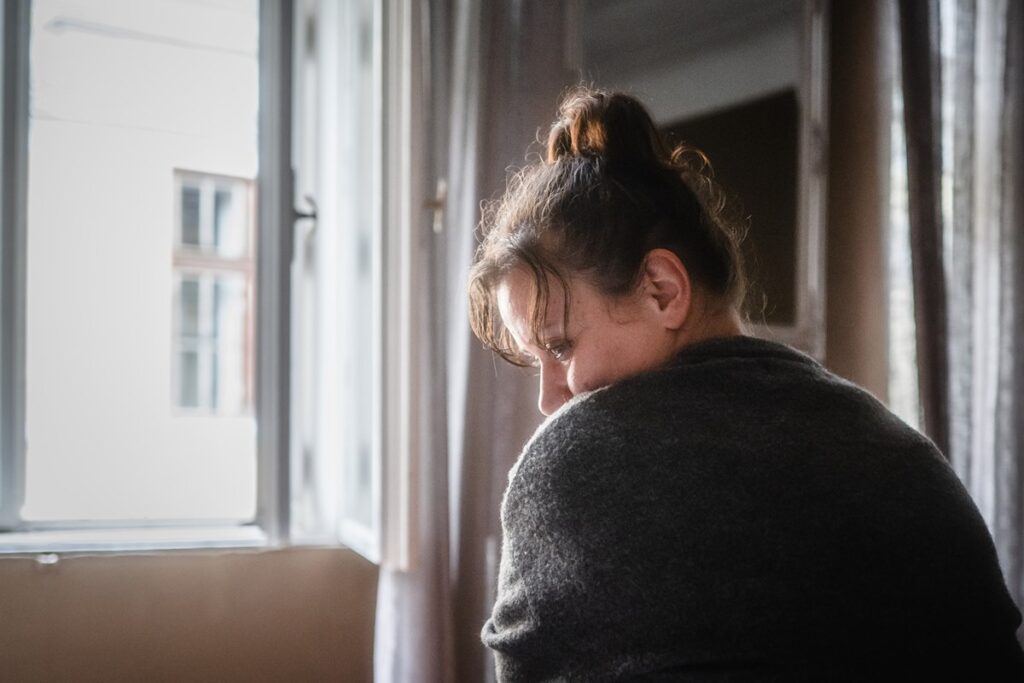 pessoas-que-escolhem-a-solidao-tem-3-tracos-em-comum,-dizem-experts