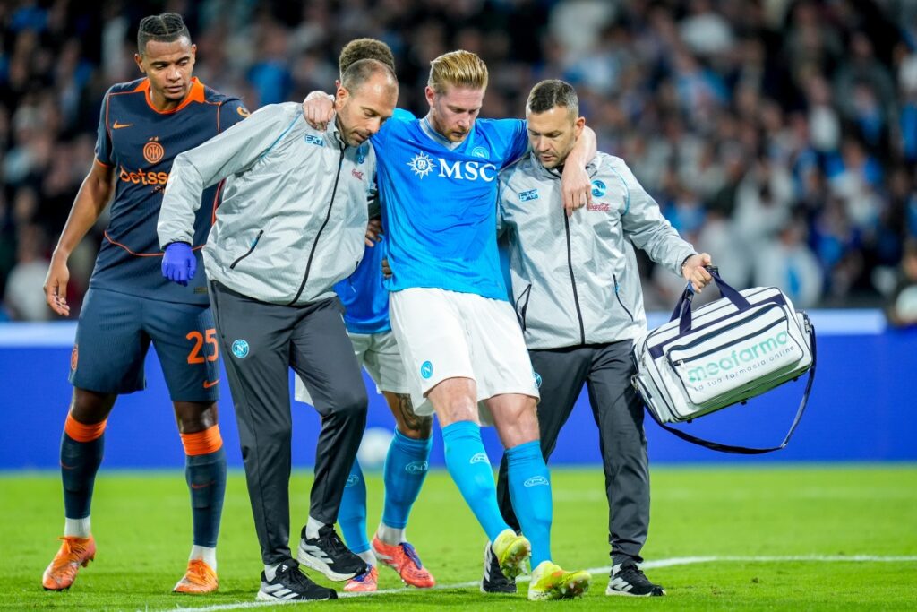 lesao-grave-pode-tirar-de-bruyne-dos-gramados-ate-2026.-confira