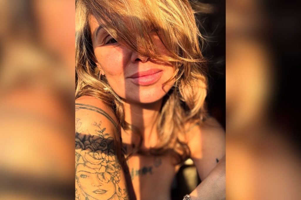 esquerdogata-mentiu-sobre-cargo-e-pegou-10-afastamentos-como-professora