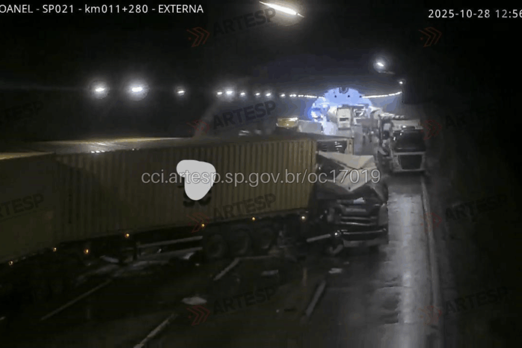 caos-em-sp:-engavetamento-com-9-veiculos-fecha-tunel-do-rodoanel.-veja