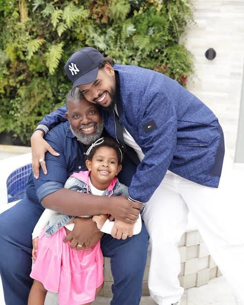 pericles-relembra-fase-depressiva-e-destaca-apoio-da-familia:-“me-vi-no-fundo-do-poco”