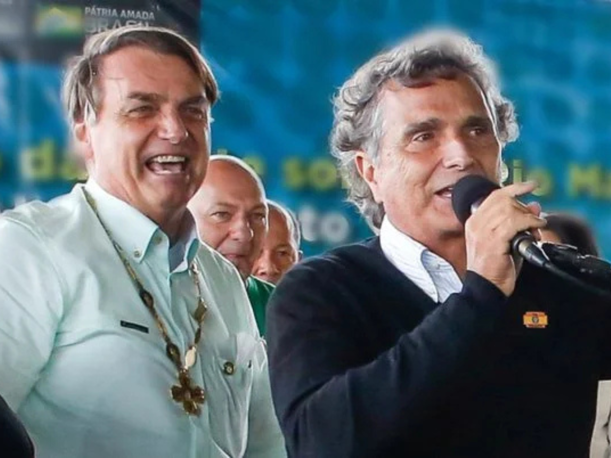 Defesa de Bolsonaro pede autorização ao STF para receber Nelson Piquet e políticos