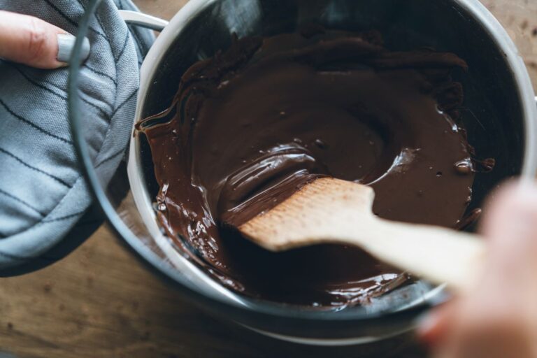 creme-de-chocolate-derrete-na-boca-e-fica-pronto-rapidinho;-aprenda