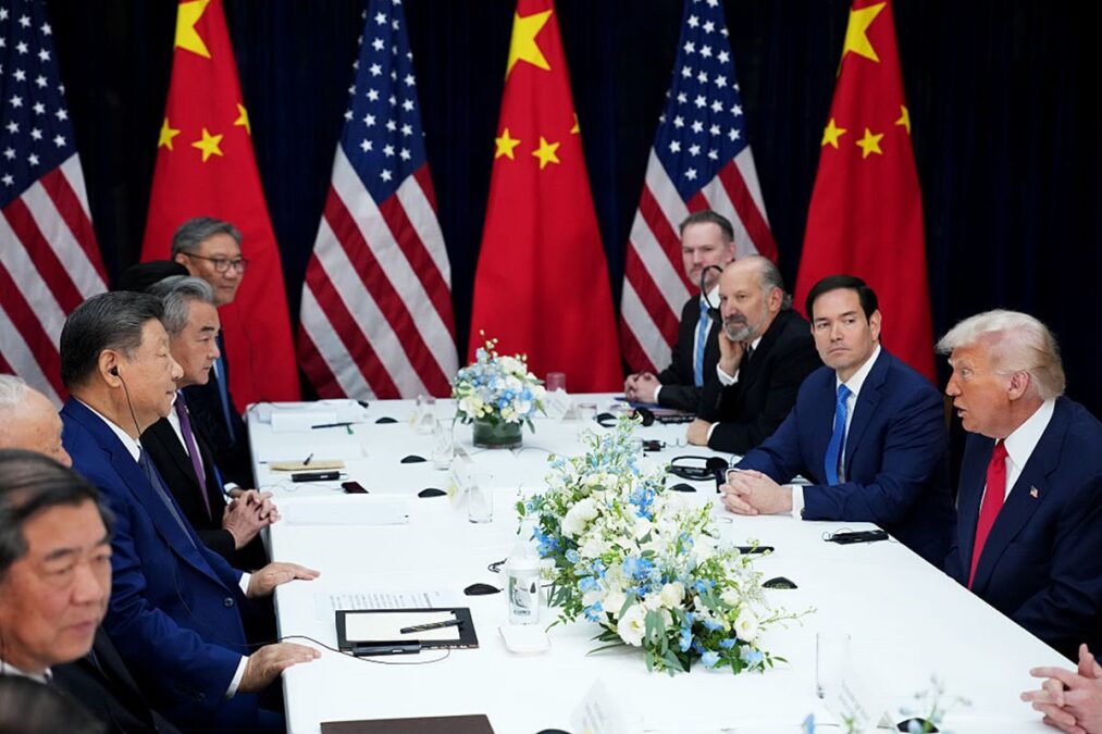Xi Jinping elogia Trump por mediações de paz, mas cita divergências