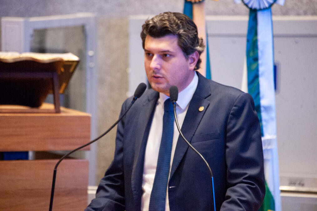 Eduardo Pedrosa propõe estudo para isenção de IPVA a motoristas de app do DF