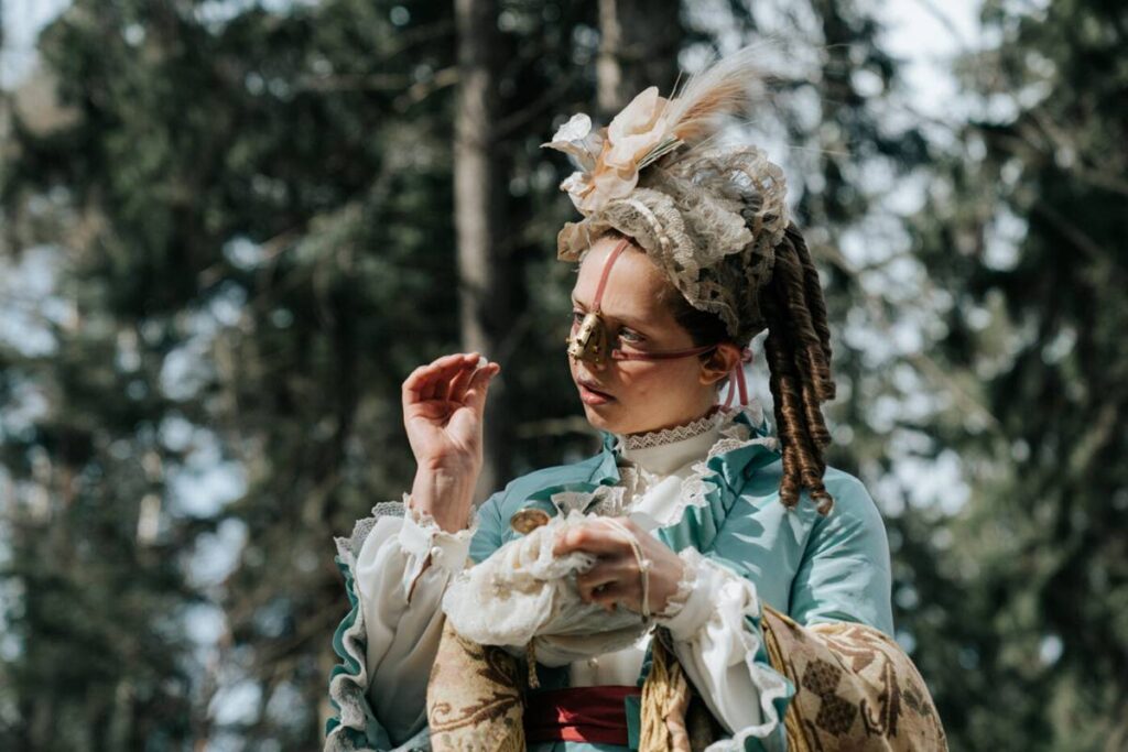 a-meia-irma-feia-expoe-pressoes-esteticas-em-conto-de-fadas-gore