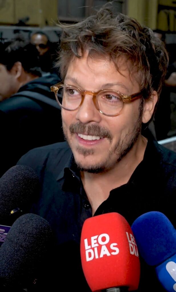 fabio-porchat-fala-sobre-interpretar-renato-aragao-e-jo-soares-em-biografias