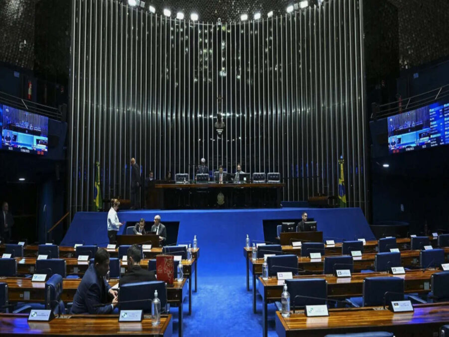 Senado aprova novas regras para o setor elétrico e limite de gastos com tarifa social