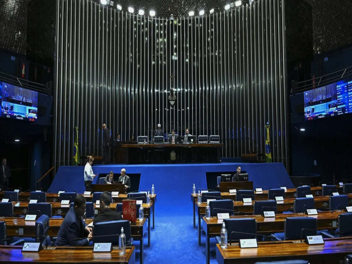 Senado aprova novas regras para o setor elétrico e limite de gastos com tarifa social