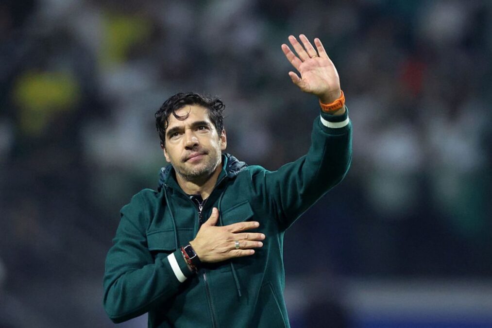 Emocionado, Abel fala sobre vaga na final da Libertadores após virada