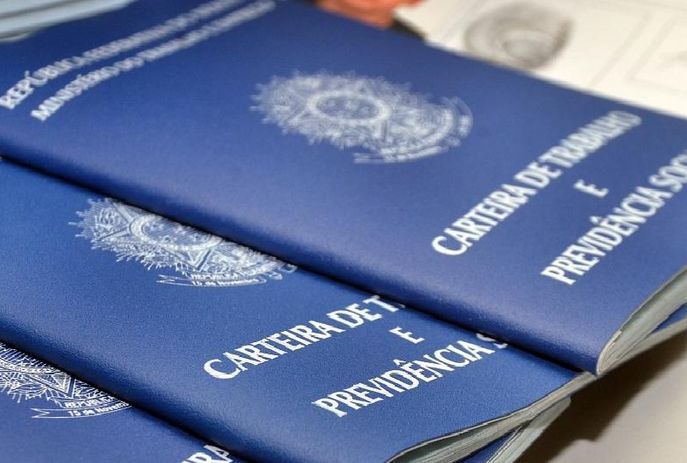 df-fecha-semana-com-545-vagas.-salarios-chegam-a-r$-2,8-mil