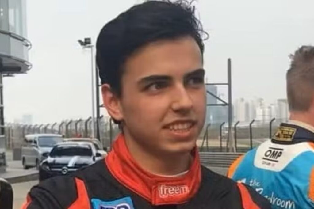 ex-joia-da-formula-1-confessa-ter-matado-o-pai-na-espanha