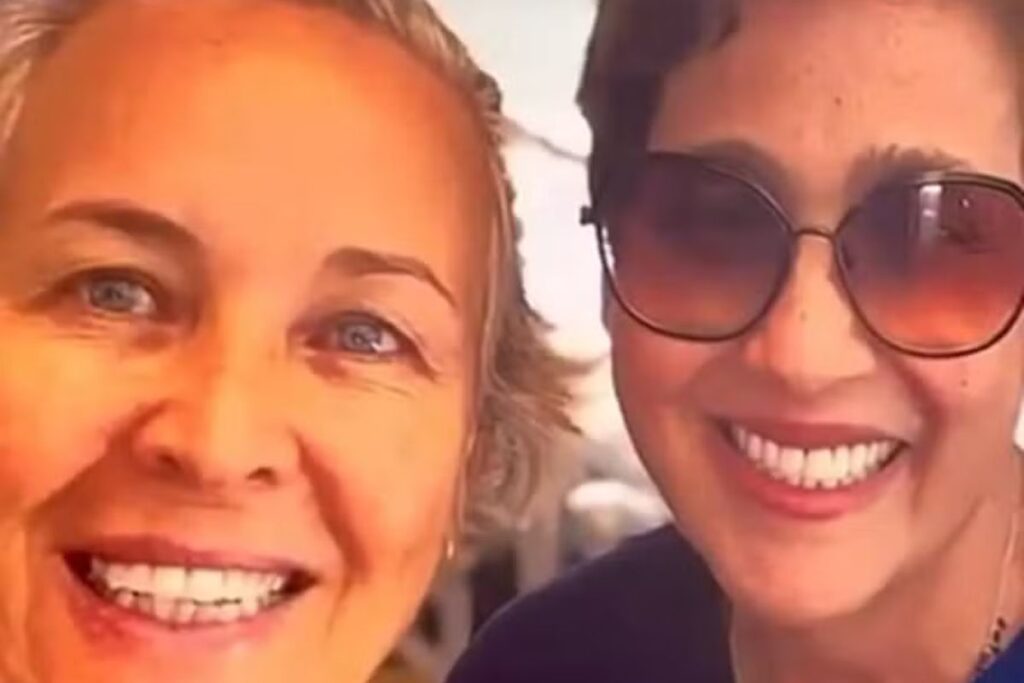 viuva-de-claudia-jimenez-homenageia-atriz-em-evento:-“sou-muito-grata”