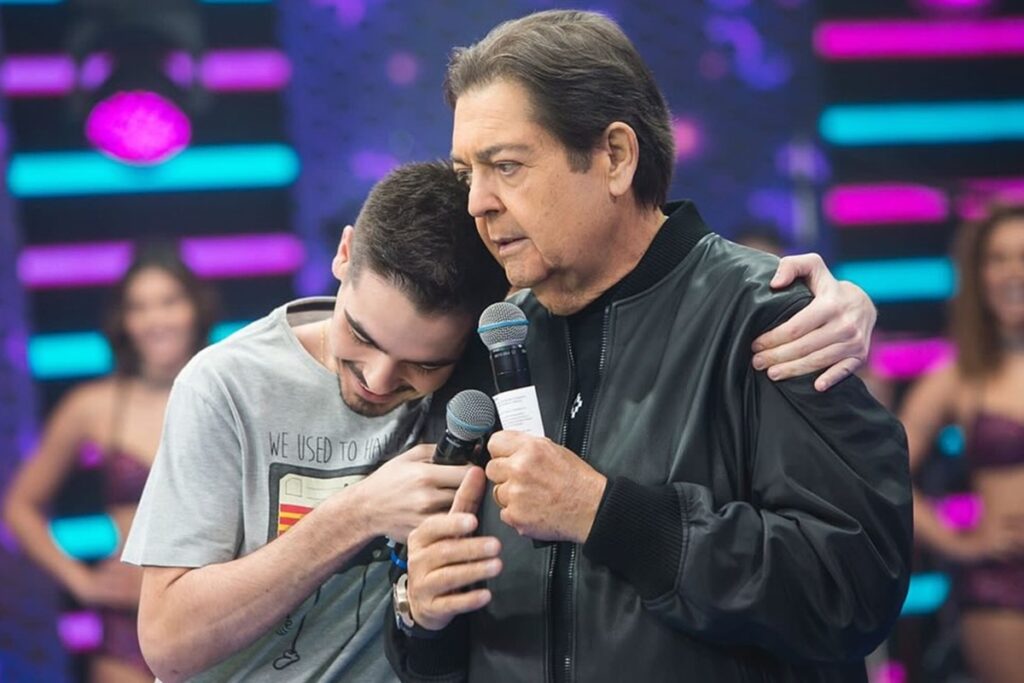 joao-silva-emociona-com-declaracao-ao-pai,-faustao;-veja-video