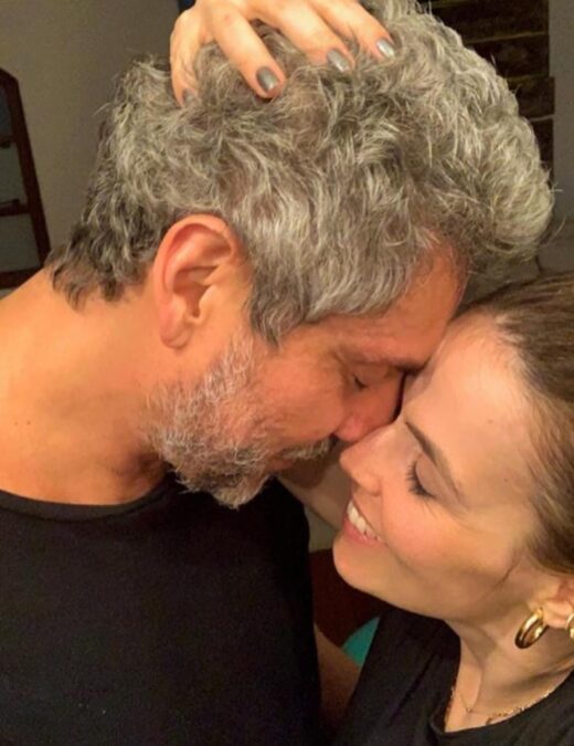 Alexandre Nero celebra 14 anos de casamento com bom humor e clima de Halloween