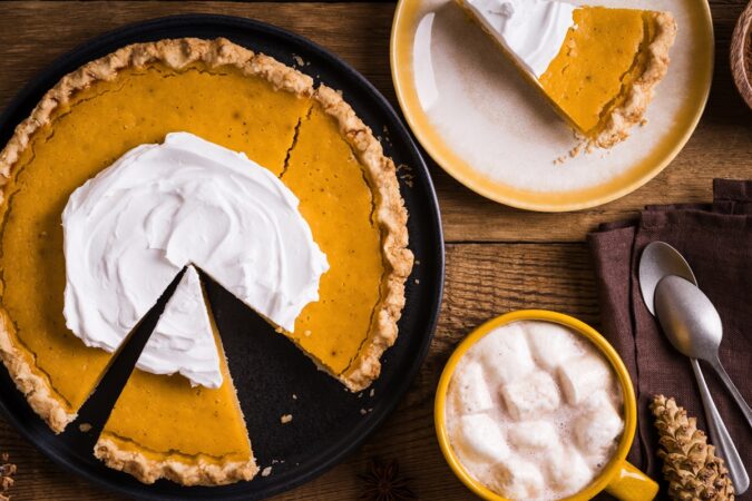 veja-passo-a-passo-facil-da-torta-de-abobora-tradicional-de-halloween