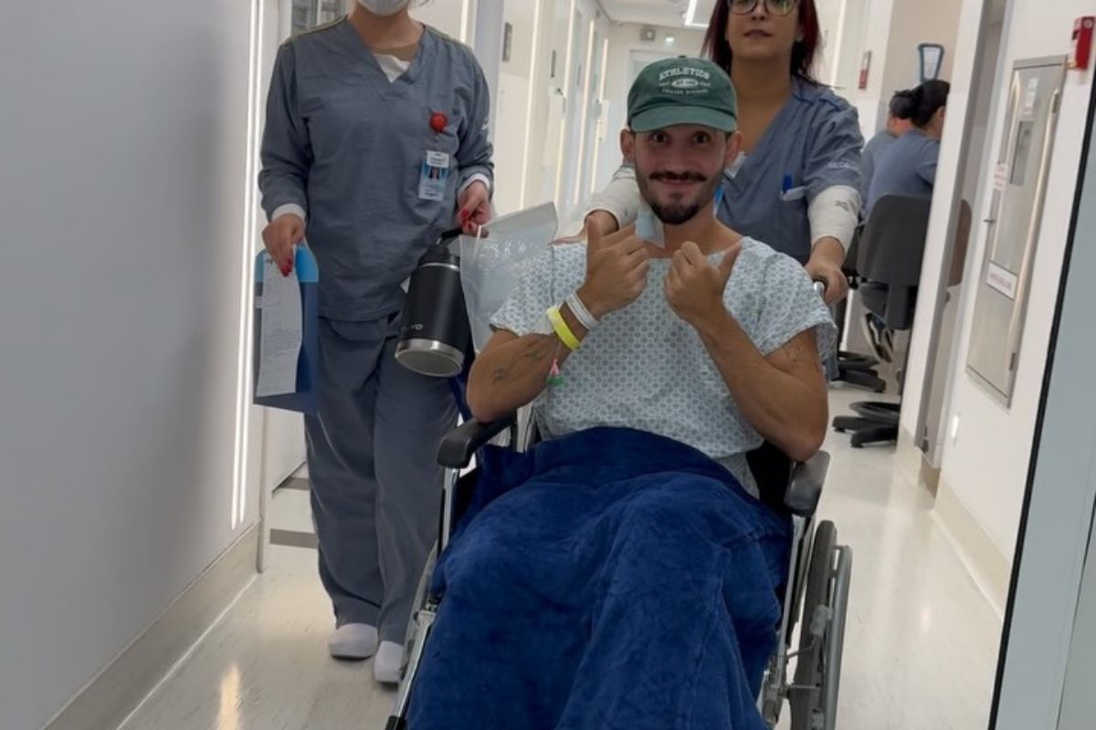Influenciador relata momento de terror após levar tiros no Rio