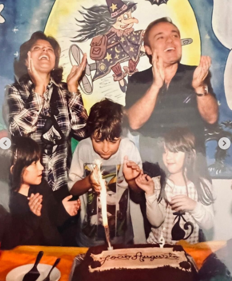 arquivo-confidencial?-filho-de-gugu-resgata-fotos-de-familia-em-halloween-com-o-pai