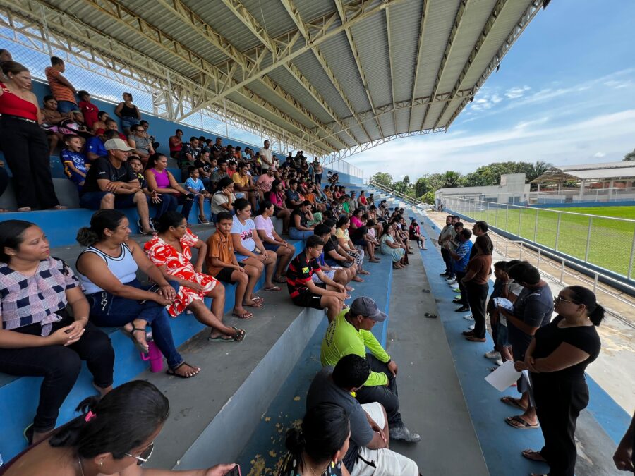 Cerimônia de entrega de material esportivo fortalece inclusão social em Sena Madureira