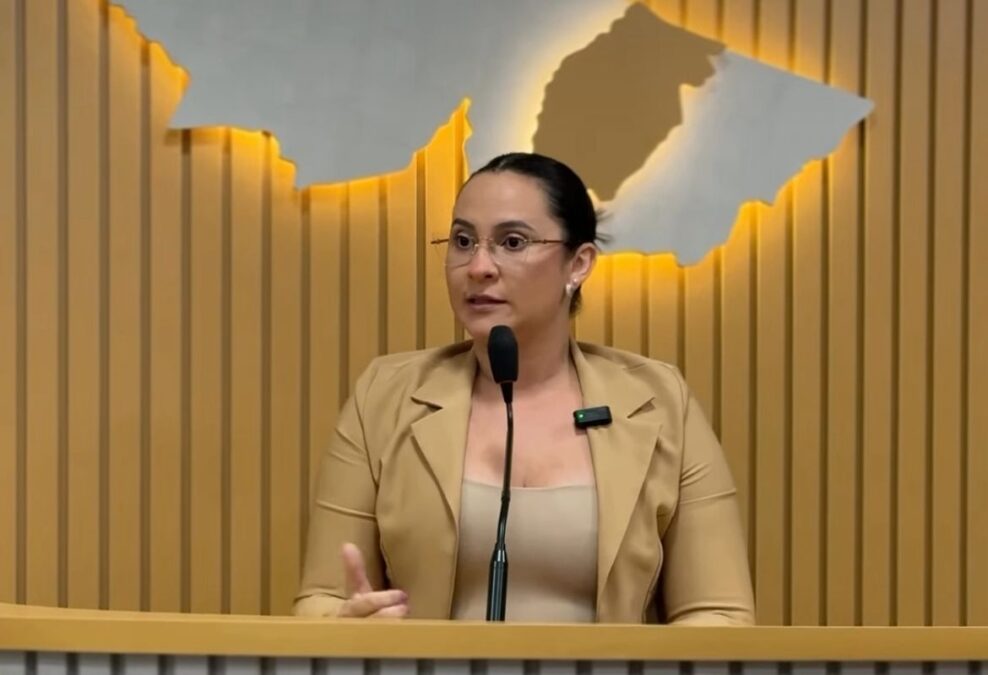 Helissandra Matos deixa base de Gerlen Diniz e passa para oposição em Sena Madureira