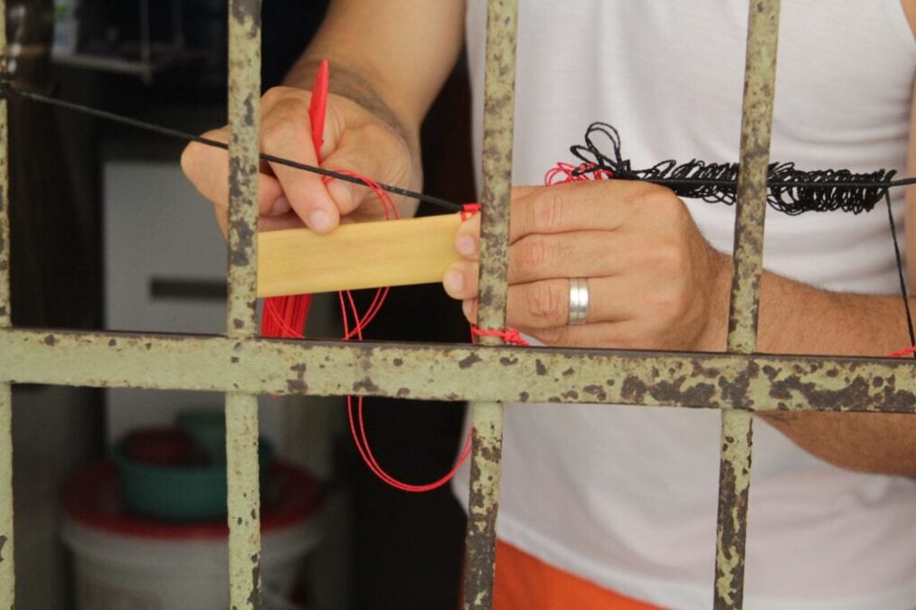 Em Tarauacá, detentos transformam artesanato em oportunidade de recomeço